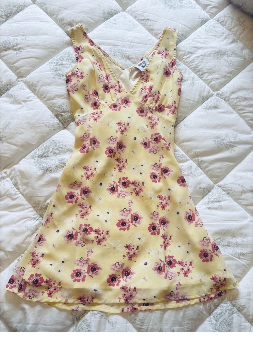 Princess Polly Yellow Floral V-Neck Mini Dress size 0 (fits like a 2) - Picture 2 of 2